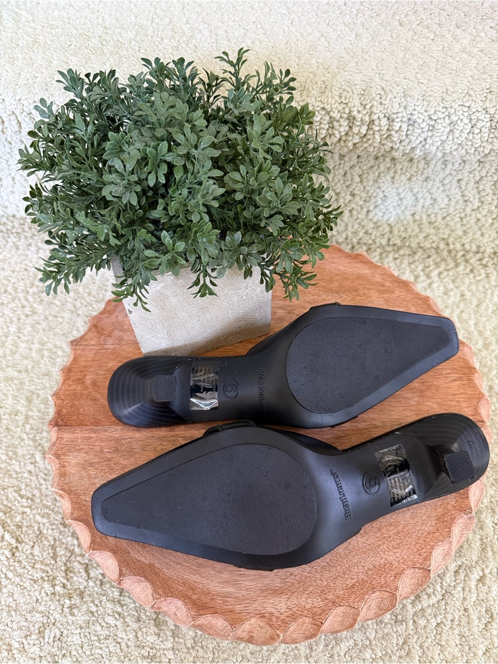 Highlights Black Vegan Leather Mule Heels with Buckle. - Picture 4 of 8